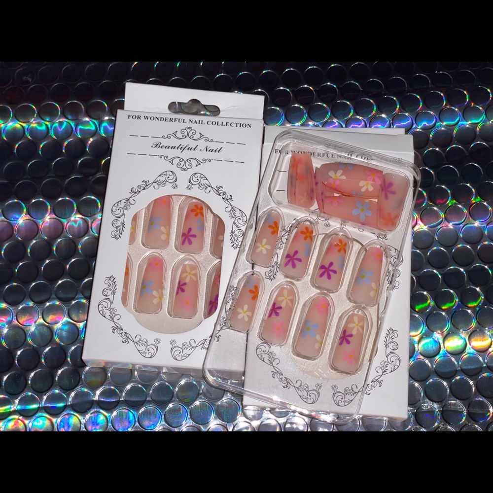 🌸Flower Power Multicolored & Nude Press On Nails 🌸